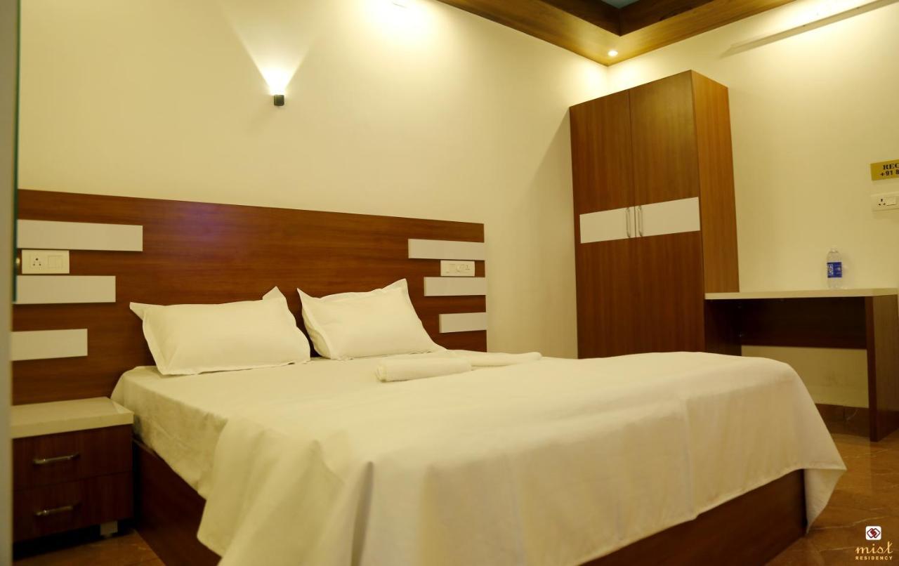 Отель Mist Residency Kattappana Экстерьер фото